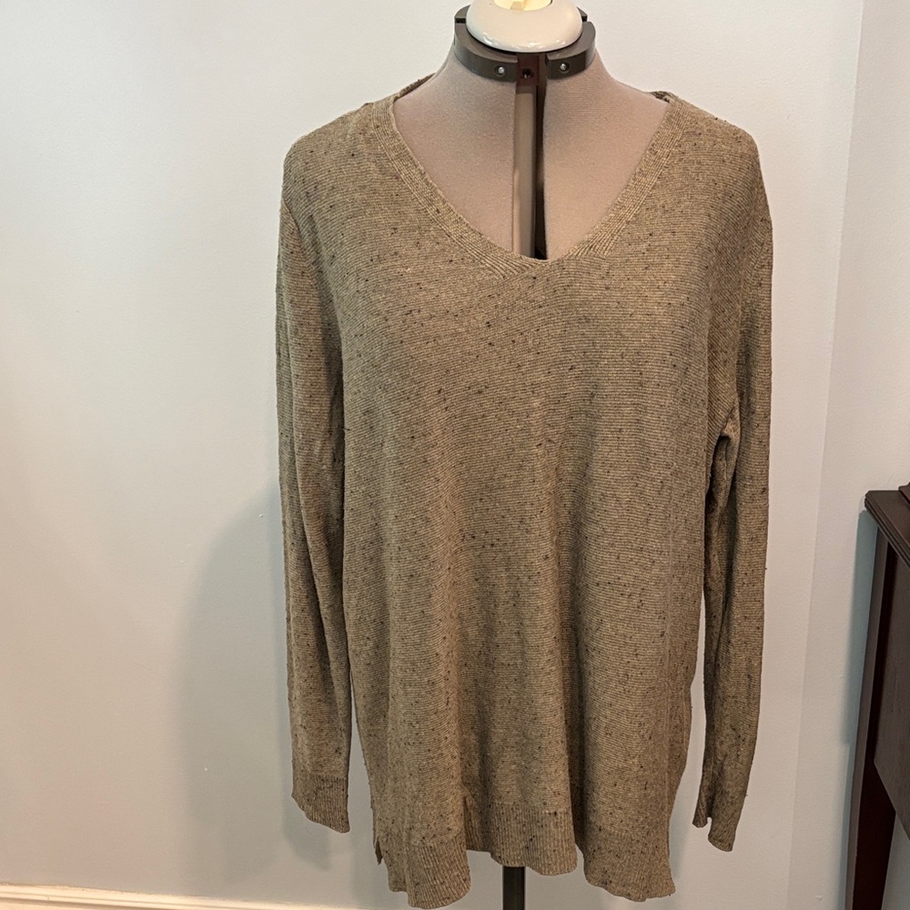 George Women's V-Neck Sweater - speckled grey